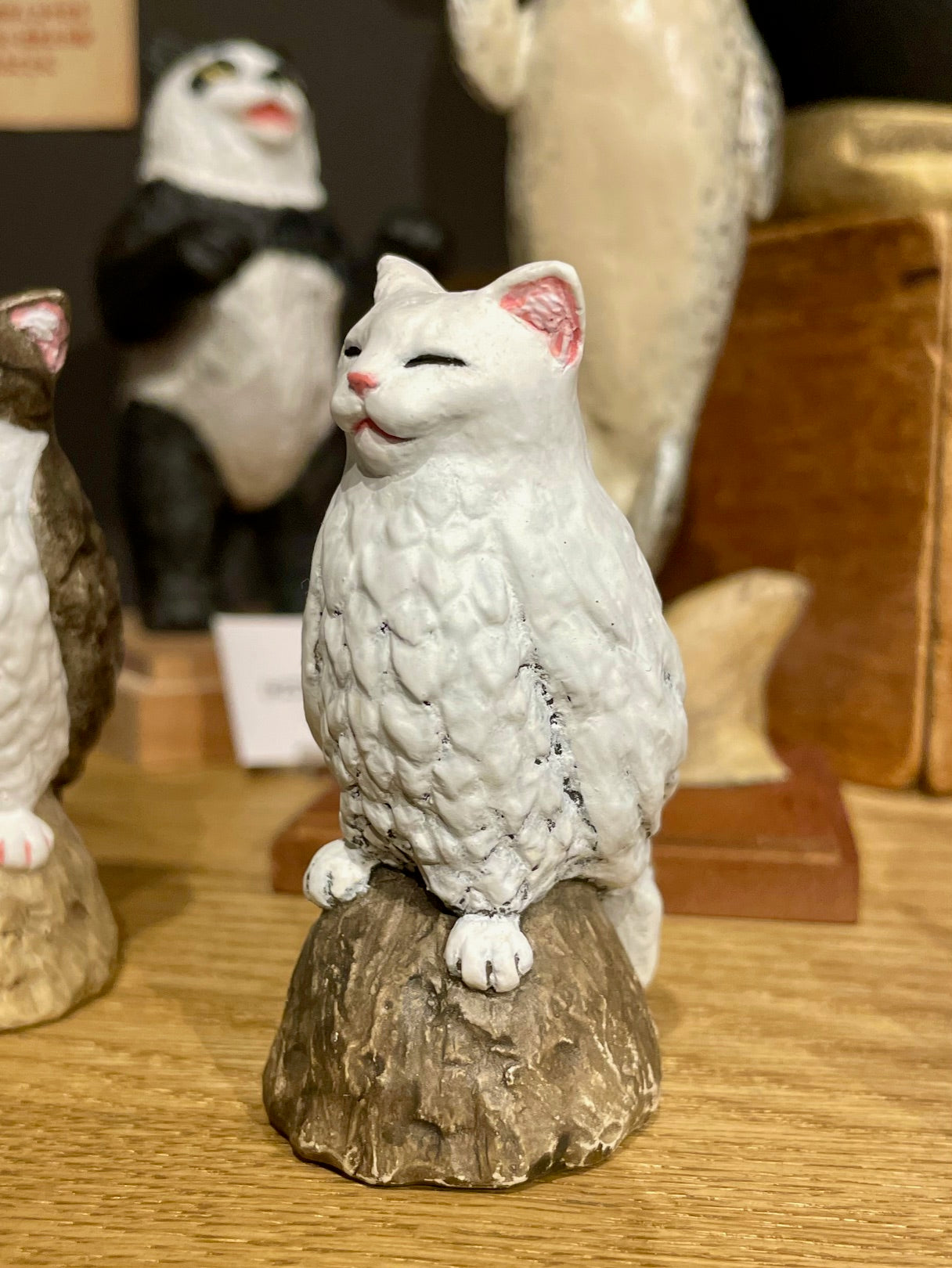お眠りネコミミズク(白猫)Owl Cat