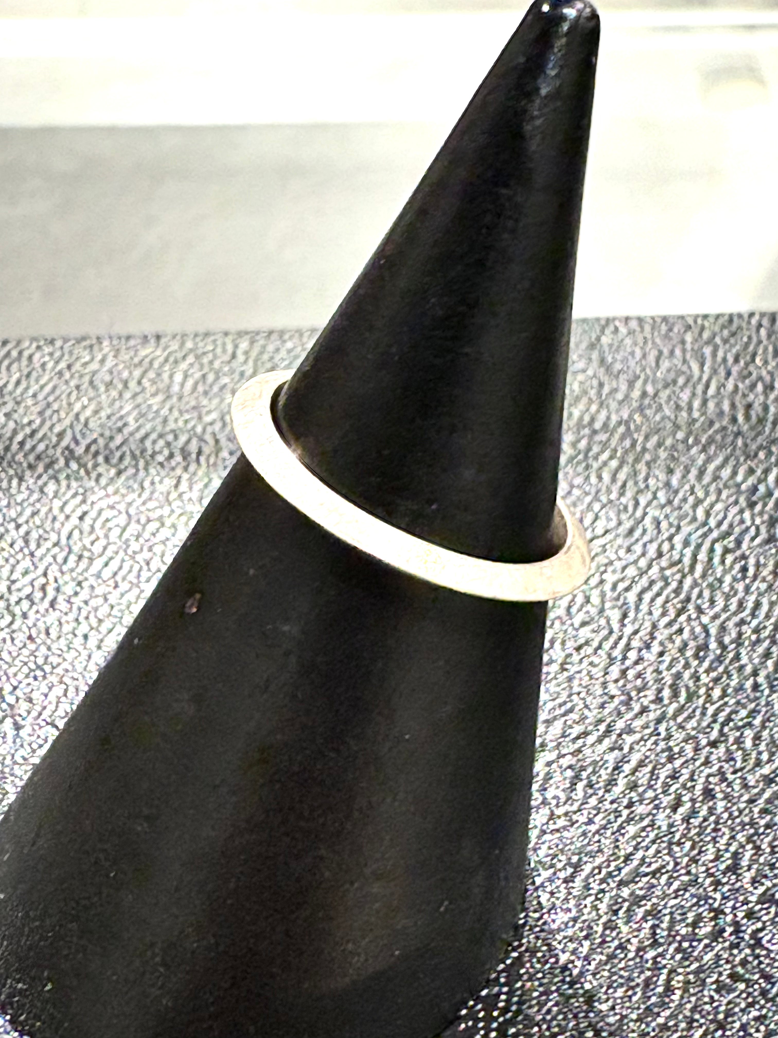 AW001トライアングルリング スモール