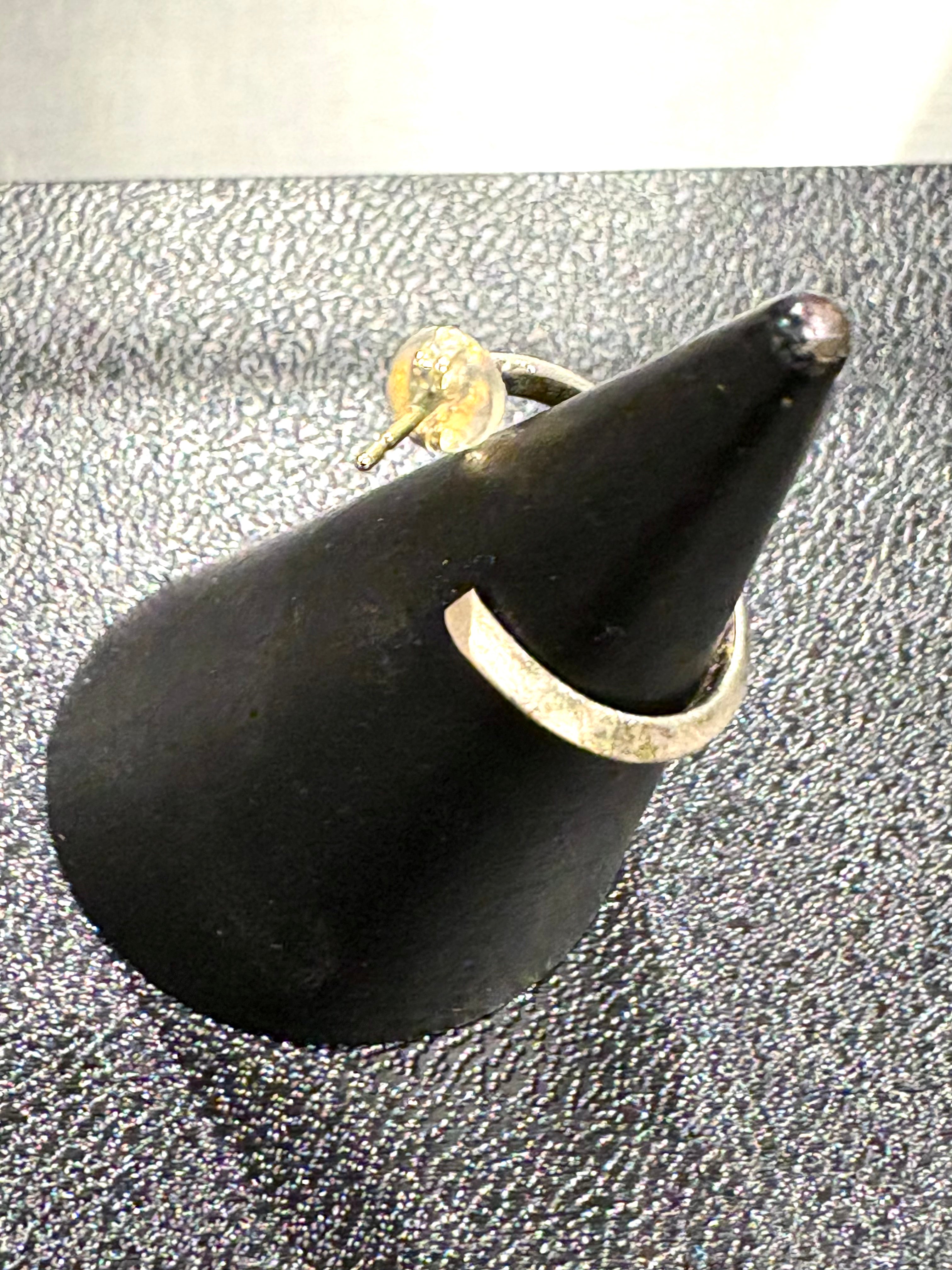 AW005トライアングルピアス