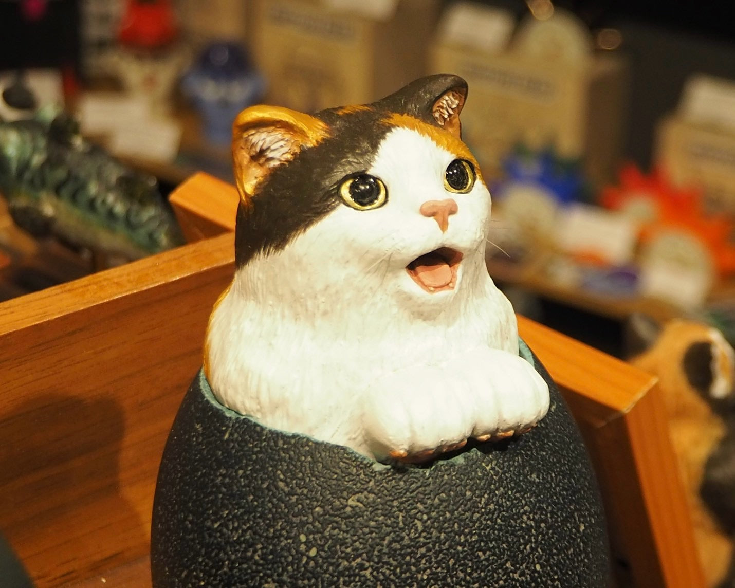 Hatching Cat ~三毛猫の誕生~