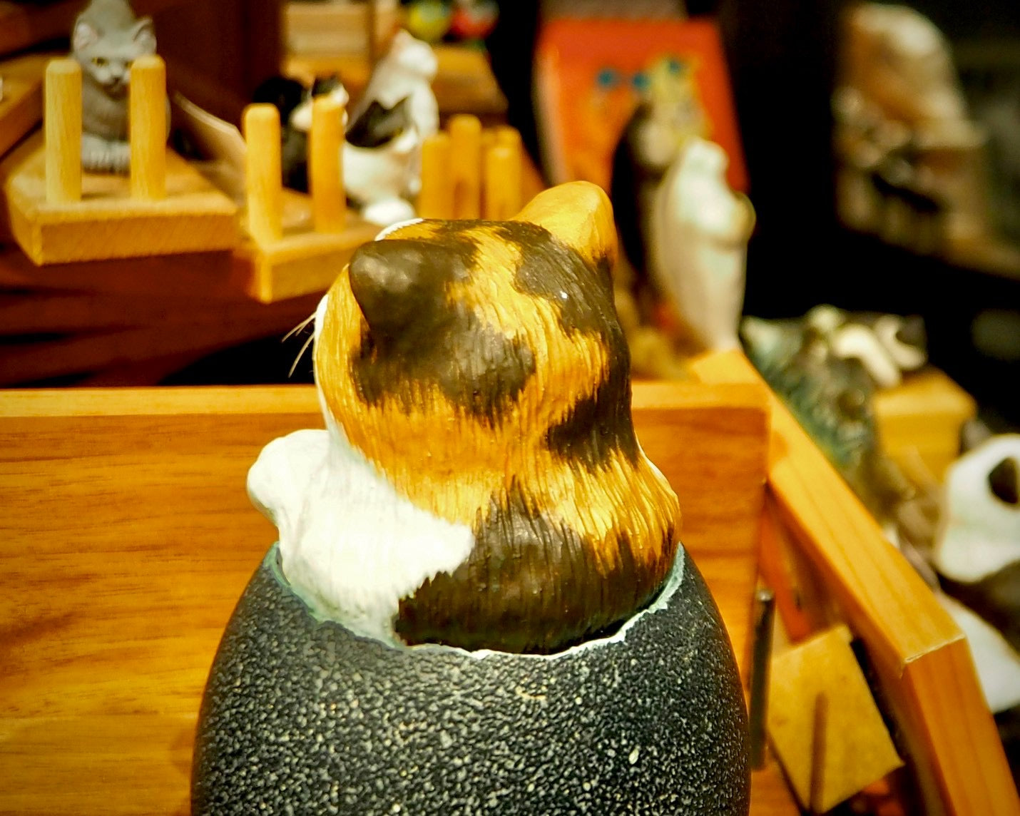 Hatching Cat ~三毛猫の誕生~