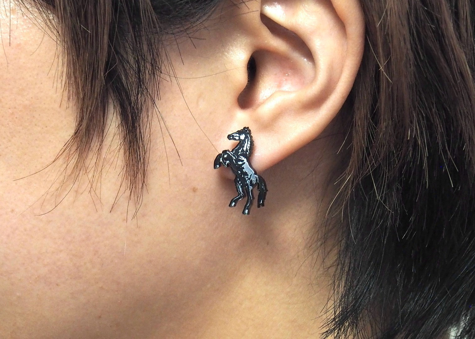 ホースミニピアス/イヤリング