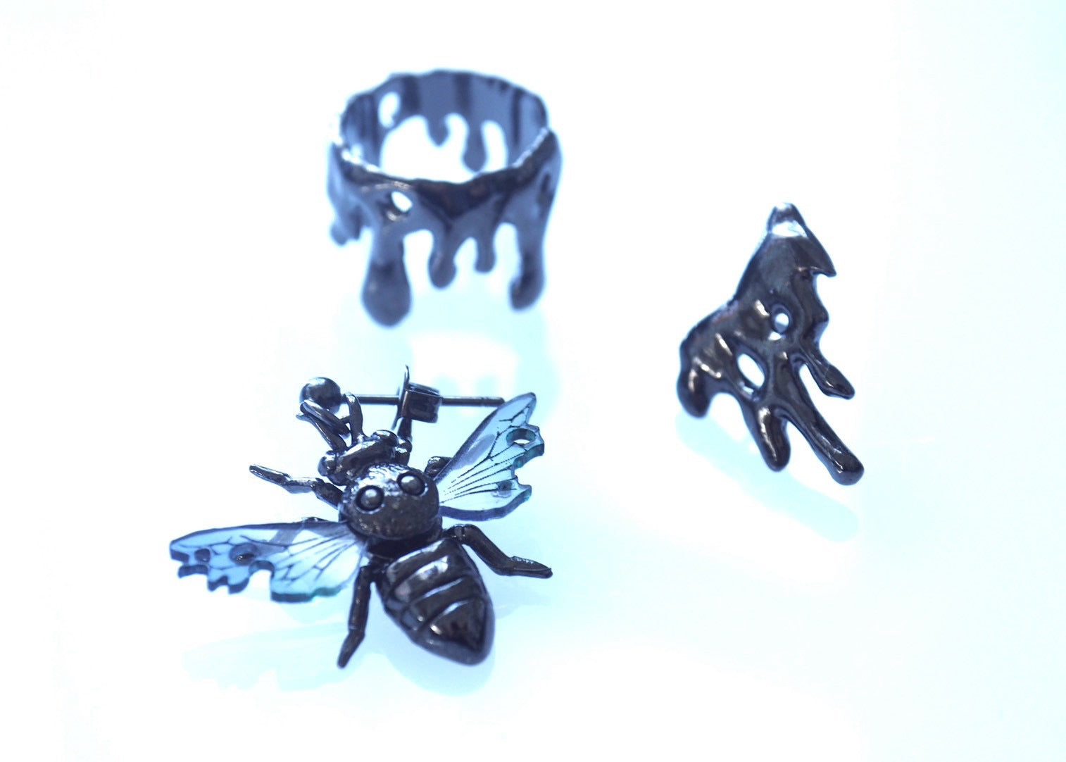マッドハニービー(黒蜜蜂)ピアス