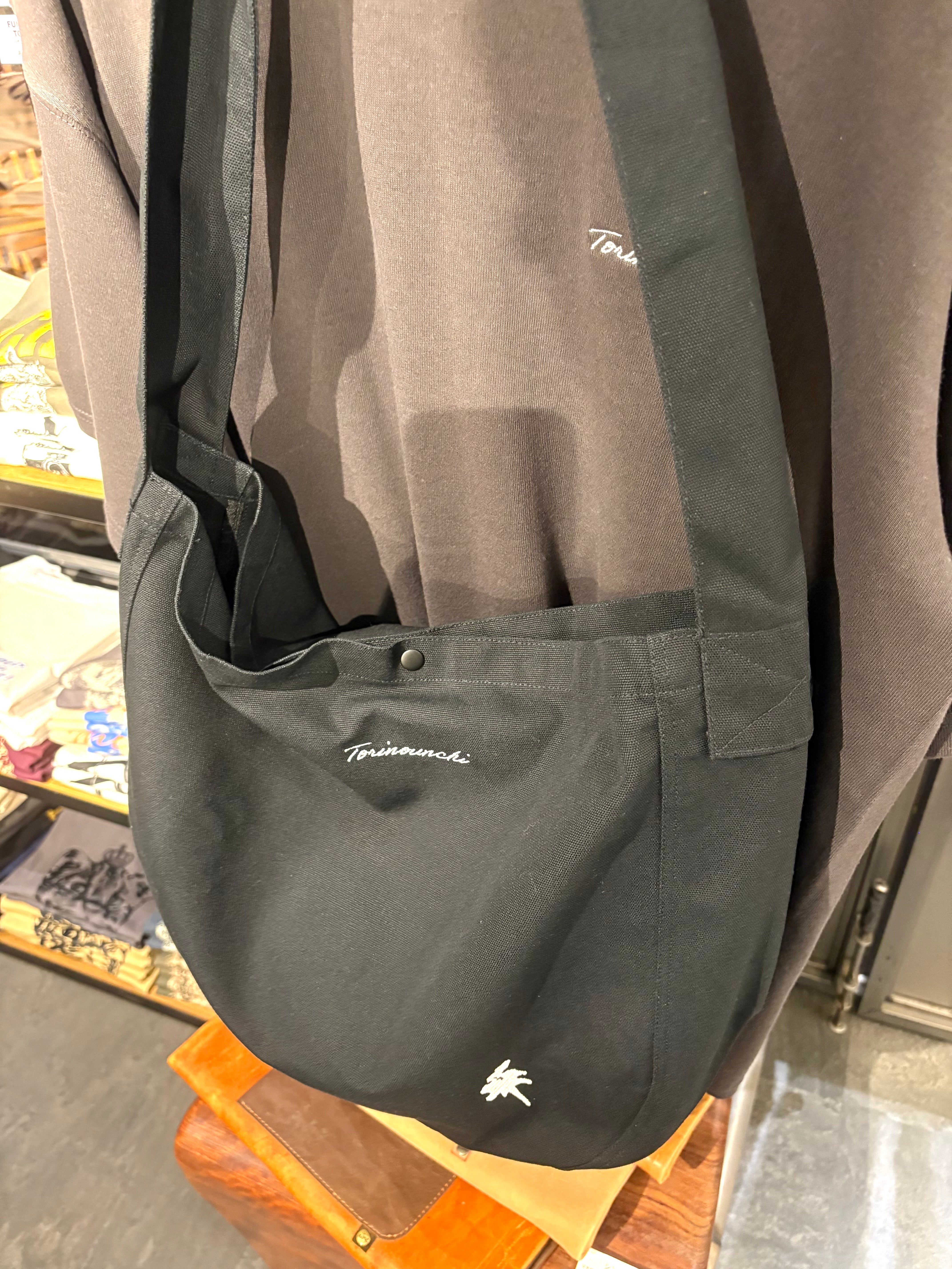 鳥のうんちショルダーバック